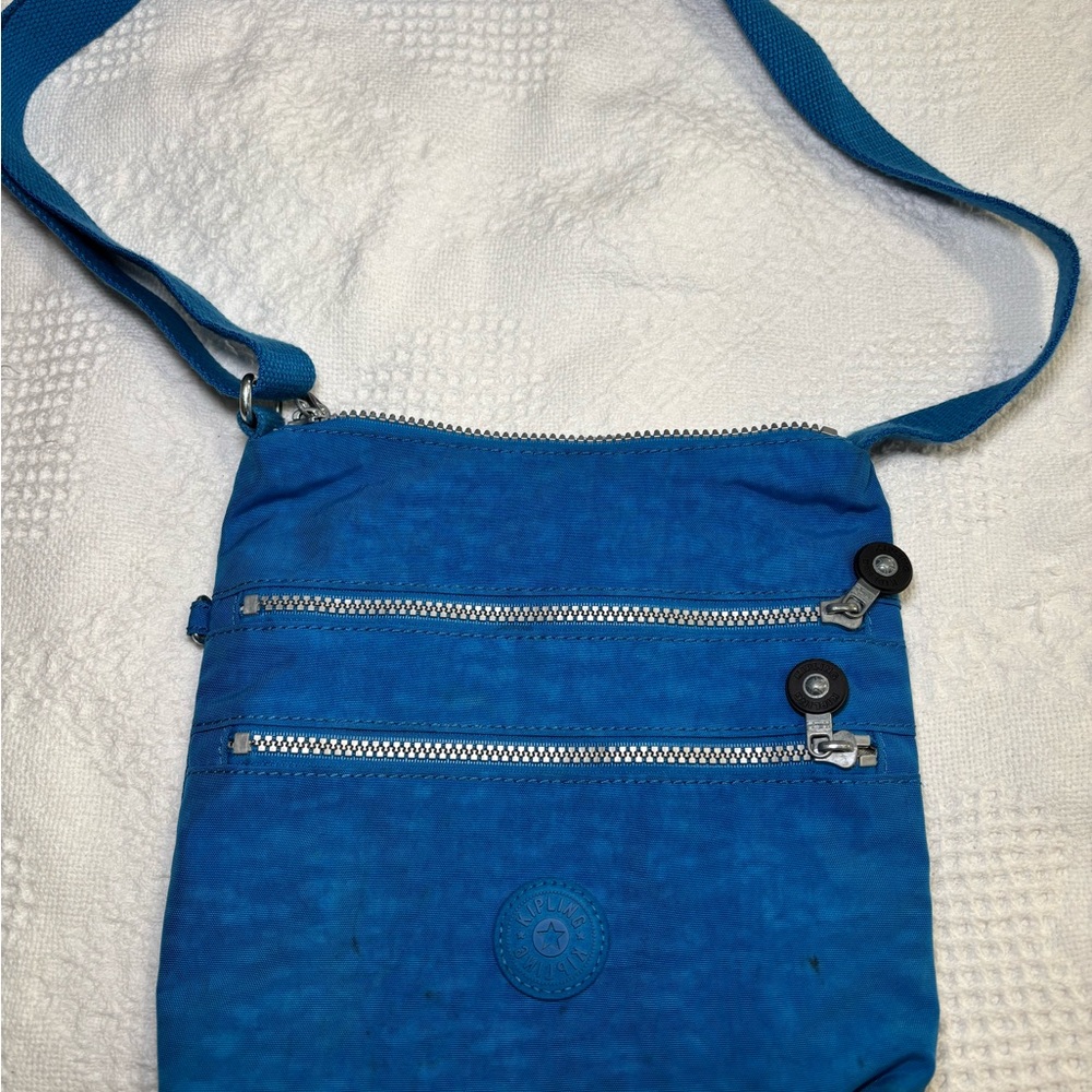 Kipling Blue Crossbody Bag with Adjustable Strap and Lightweight Design